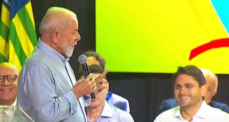 Lula se queixa de greve das federais e diz que não tem medo de reitores