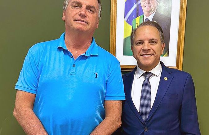 Bolsonaro deve indicar coronel a vice de Beto e manda recado a rebeldes