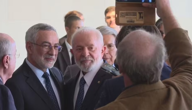 Governo chama embaixador na Argentina para consultas em Brasília sobre gestão Milei