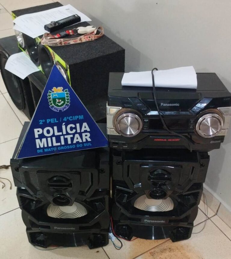 Mulher tem som apreendido por perturbação do sossego em Costa Rica