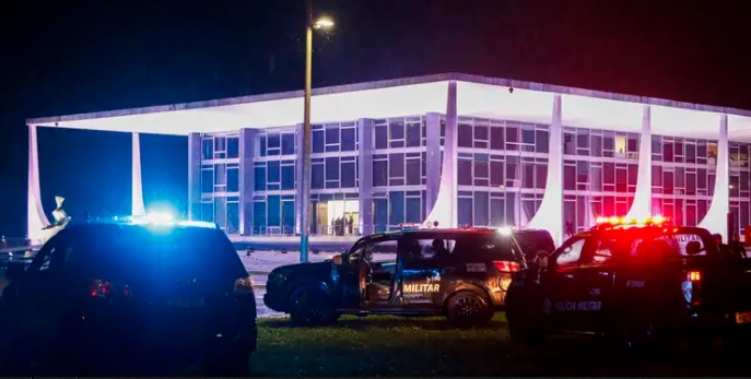 Explosões são ouvidas perto do STF; prédio é evacuado