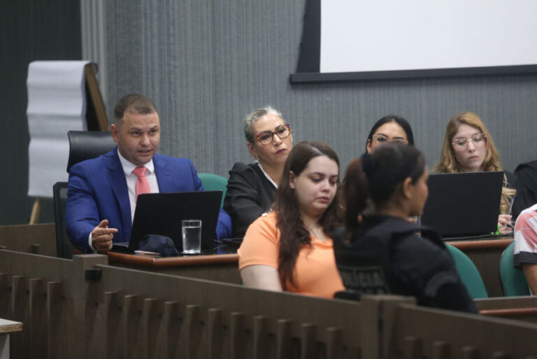 Defesa da mãe de Sophia alega Síndrome de Estocolmo e culpa padrasto por morte