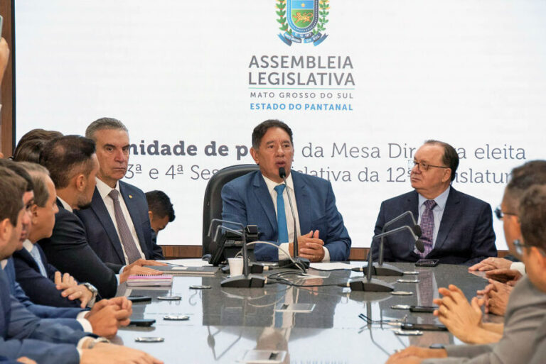 Deputados retornam hoje e prioridade é aprovar leis que barram a sonegação