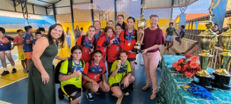 Festa dos campeões do Handebol marca encerramento dos Jogos Escolares de Costa Rica