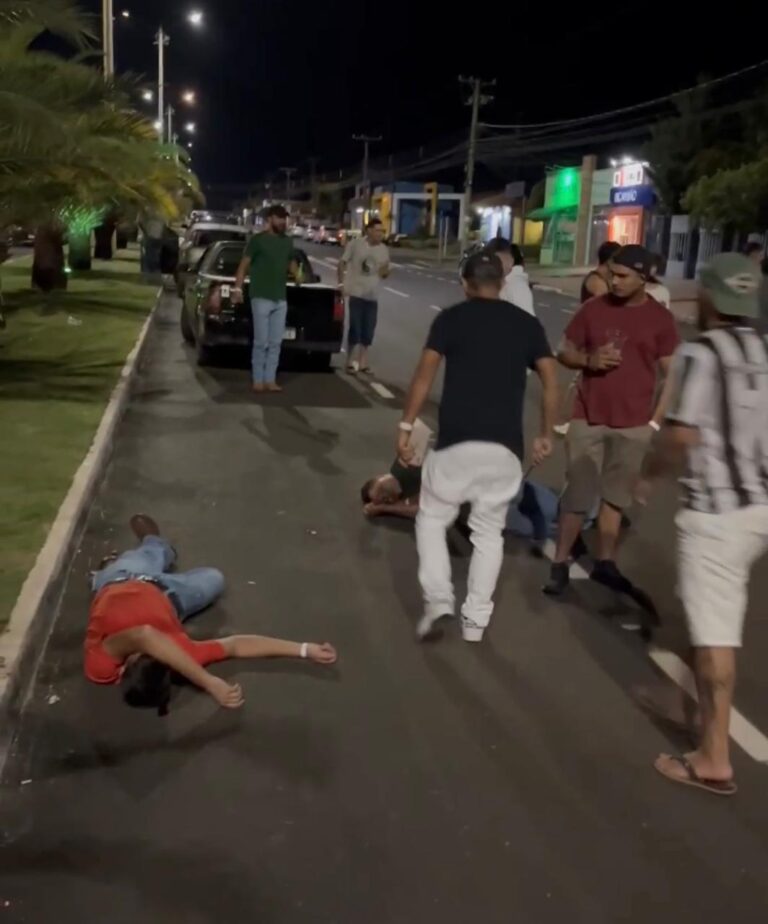 Vídeo de agressões em avenida de Costa Rica viraliza e PM identifica envolvidos