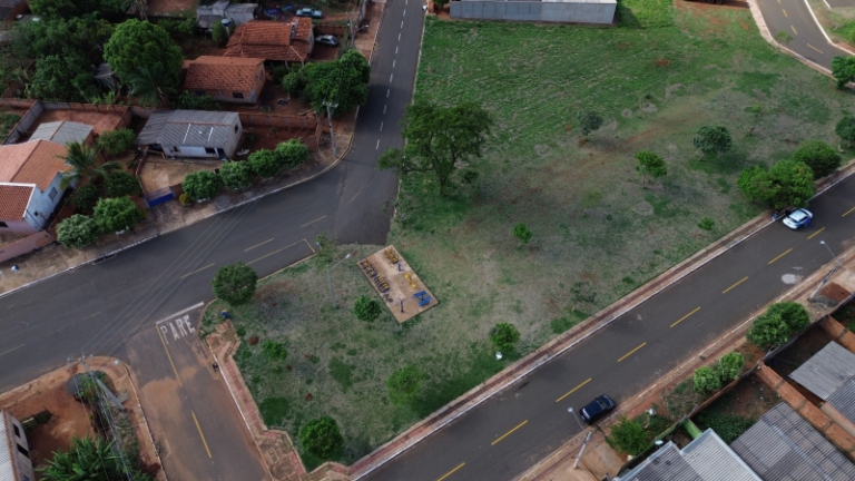 Costa Rica abre concorrência eletrônica para implantar a Praça Pública Ipê Roxo