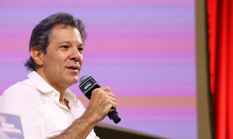 Classe dominante brasileira entende o Estado como dela, diz Haddad