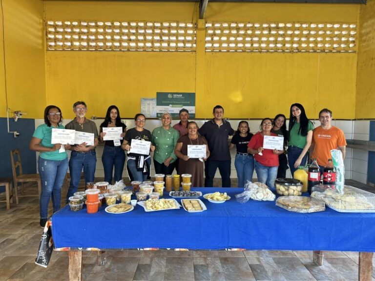 Costa Rica capacita 12 produtores rurais com Curso de Mini Processamento e Comercialização de Hortaliças através do Rota Rural do Sebrae