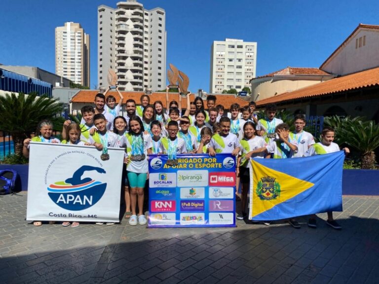 APAN Costa Rica brilha no Campeonato Estadual de Inverno de Natação e conquista 98 medalhas